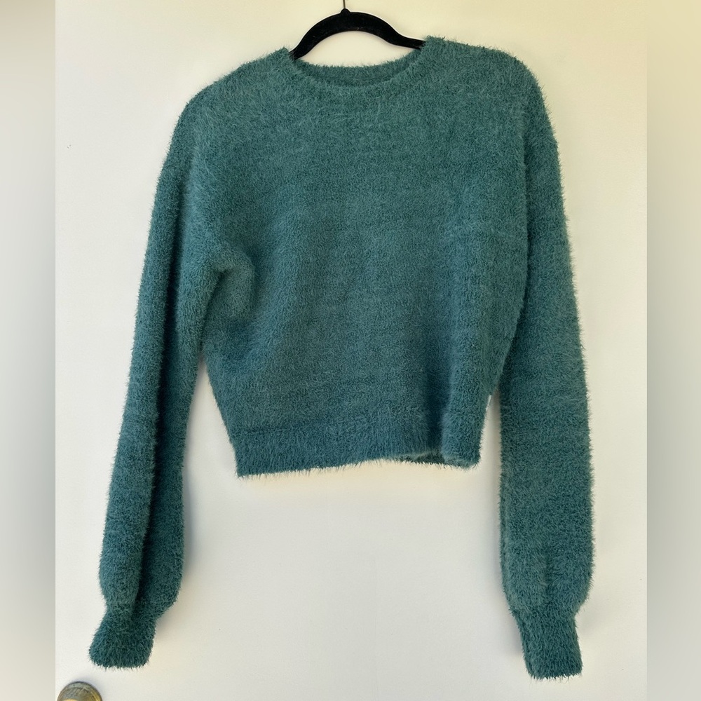 Green women’s brixton sweater super soft!